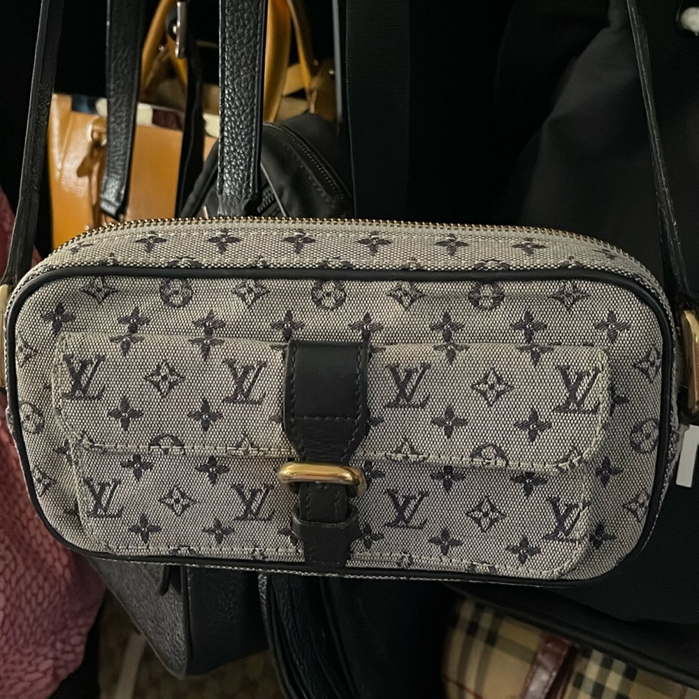 Louis Vuitton Mini Juliet shoulder bag